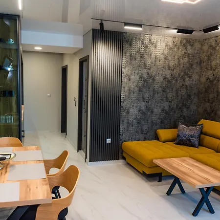 Апартамент Luxe 1 *