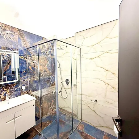 Luxe 1 Апартамент *