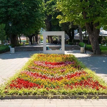 Апартамент Luxe 1 *